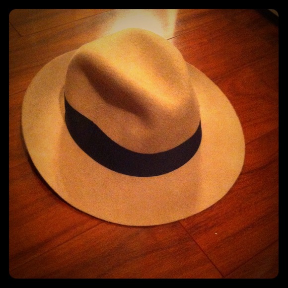BCBG Max Azria hat