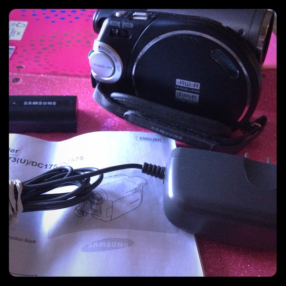 Samsung SC-DC173U camcorder