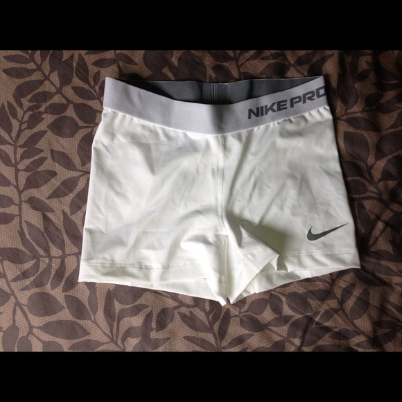 Nwot- White compression Nike shorts