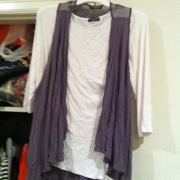 Sold in bundle to @chicadivine.