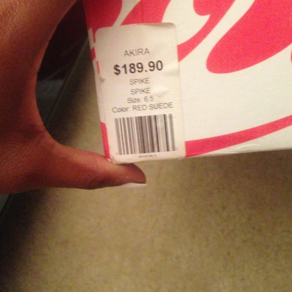 Red Spike Lita - Picture 2 of 3