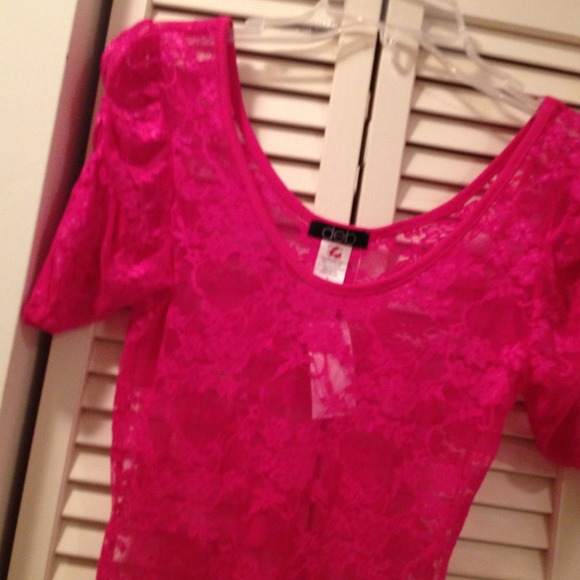 Pick lace top - Picture 2 of 3