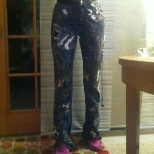 Price cut ✂💥💥Decorated jeans by Voyage