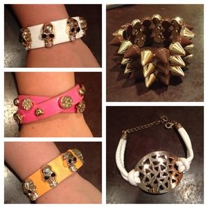 👍👍BUNDLED 5 pieces summer bracelets