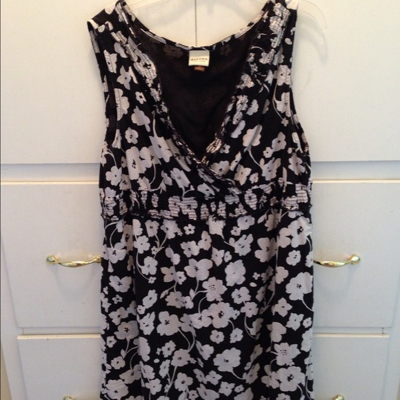 Sold! $ Sonoma black and white sundress SZ large!