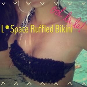 ⛔️SOLD L-Space lace ruffle bikini top