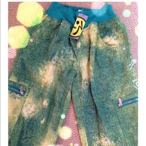 ~SOLD~ in bundle green and yellow Zumba cargo