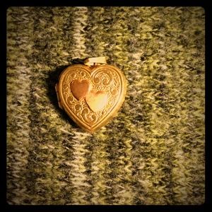 10k gold /rose gold heart locket