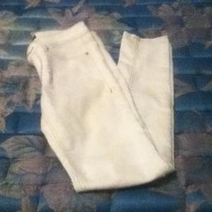 💥White Skinny Jeans💥