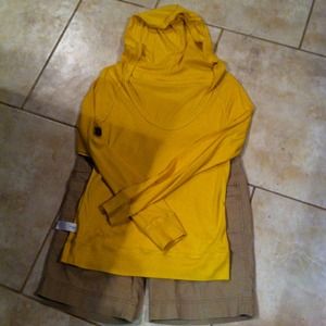 Yellow hooded tshirt