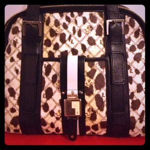 📌SOLD📌💯Authentic L.A.M.B Cheetah
