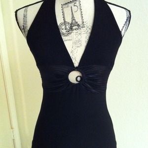📌SOLD📌 Black top with sexy details