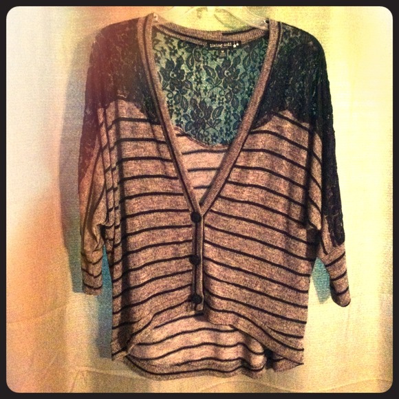 Lace high-low 3/4 sleeve sweater 💛