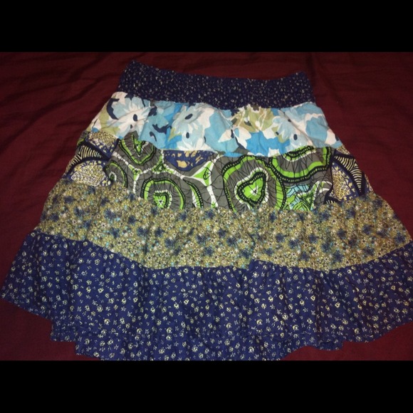 Pattern skirt.