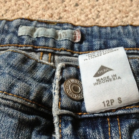 ❤ Levi's❤ - Picture 2 of 2