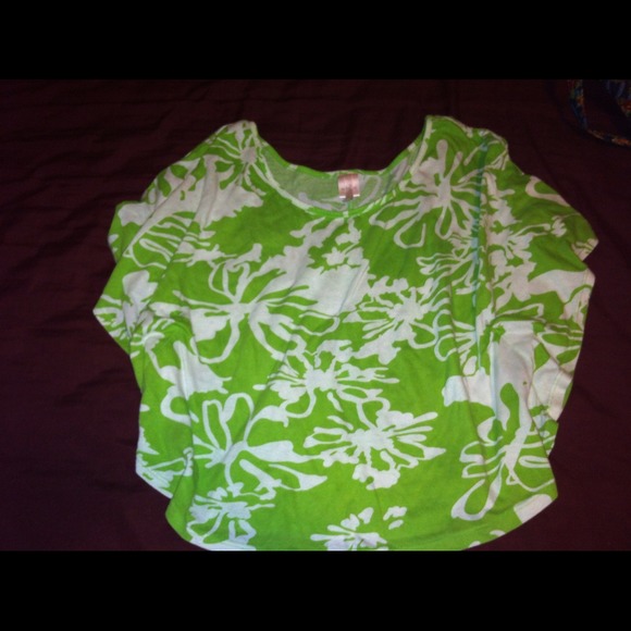 Flowy green top.