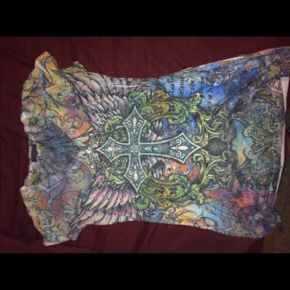 Fitted V neck T