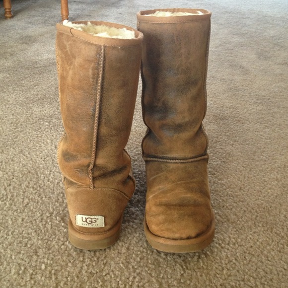 ⏰RESERVED for a_coomes⏰Authentic Uggs Bomber