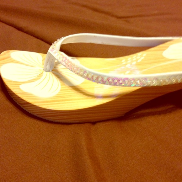 Hand made wooden sandel