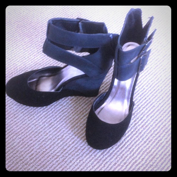 Charlotte Russe wedge - Picture 1 of 1