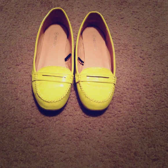 🔴🔴SOLD🔴🔴Highlighter penny loafers