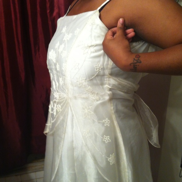 A bridesmaid dress - Picture 3 of 4