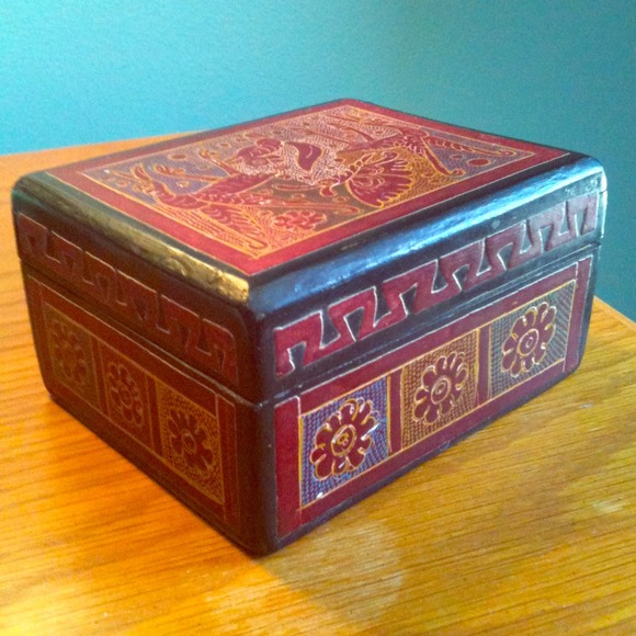 Unique jewelry box