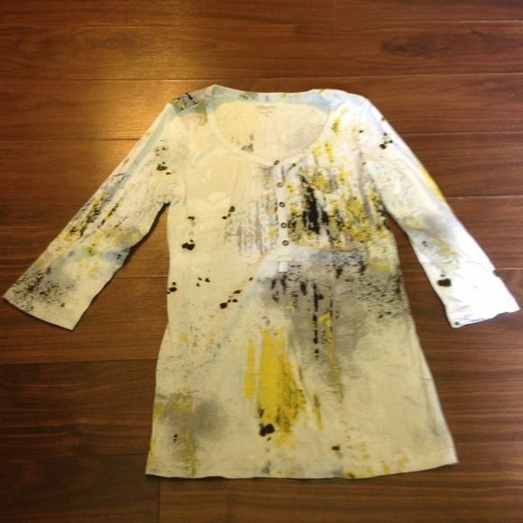 Quarter sleeve shirt