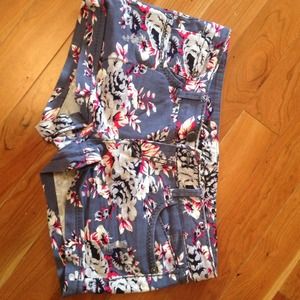 Flowered purple shorts