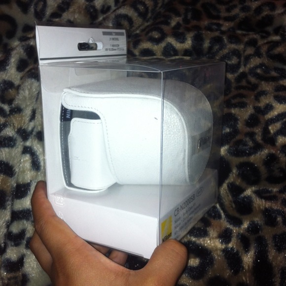 💢💥🎈SOLD🎈💥💢Nikon j1 case