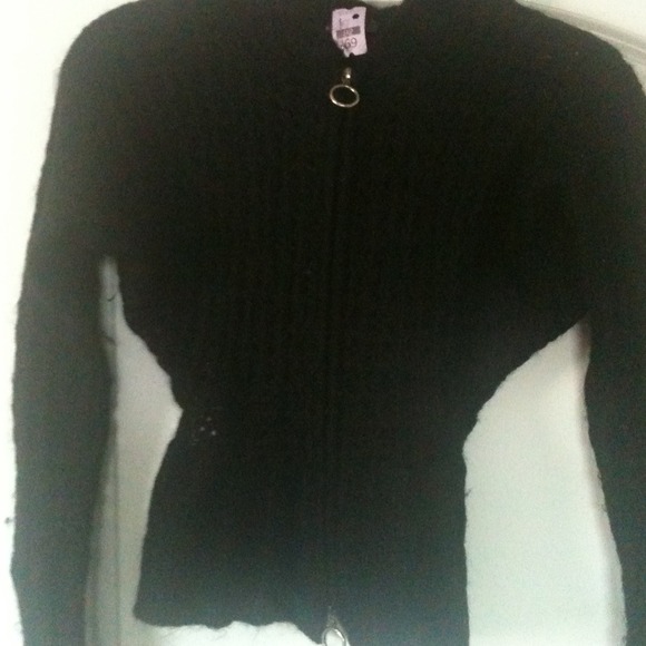 Black zip sweater