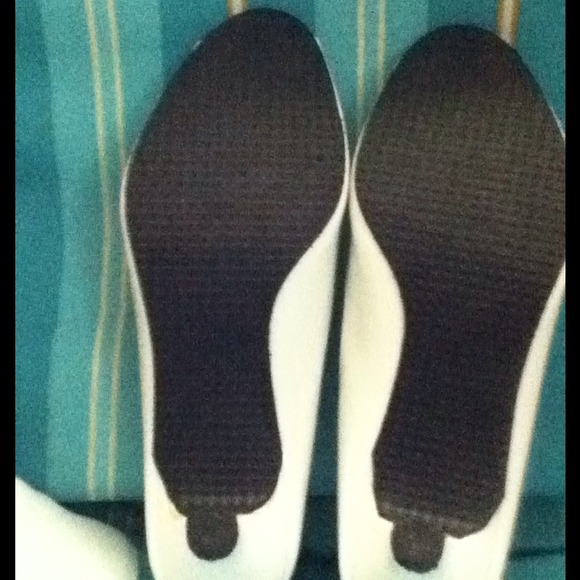 white open toe sandal shoe✳price reduced✳ - Picture 4 of 4