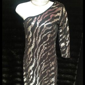 ZEBRA Sequence Black cut off Sleeve Dress🔥NWOT