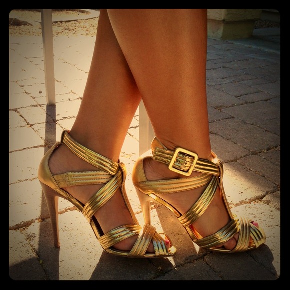 Tory Burch Sandals🌴🌴🚩REDUCED🚩🎈🎈