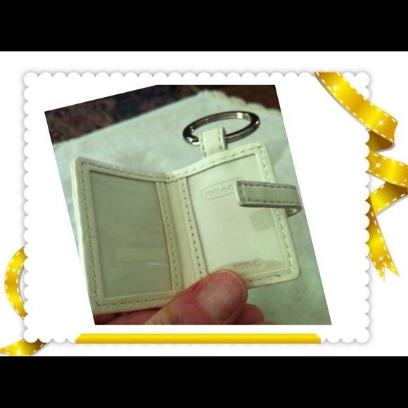 ๐. COACH PICTURE FRAME KEYRING. ๐ - Picture 2 of 2