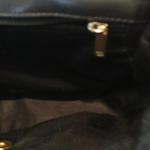 GONE!! CHANEL inside bag - Picture 1 of 4