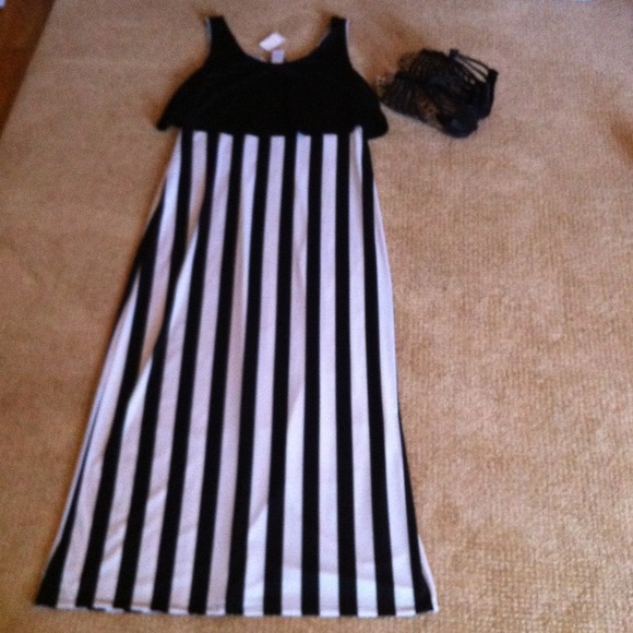 💢SPLD💢Stripped maxi dress - Picture 1 of 3