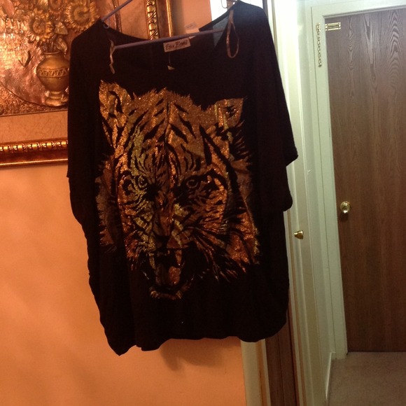 Tops Plus size top