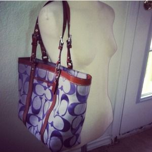 Authentic *COACH* Lavender & Leather Tote purse