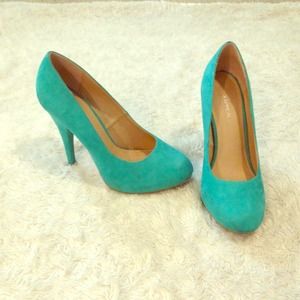 ❌RESERVED❌Turquoise Suede Pumps