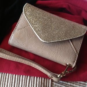 ALDO iPhone 4 case/credit card holder