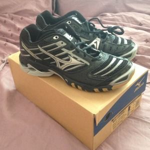 Mizuno volleyball/ running shoe.