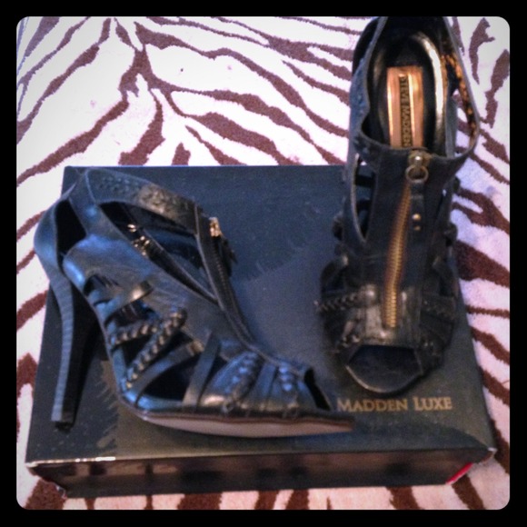 Shoes - Never used Steve Madden Luxe heels