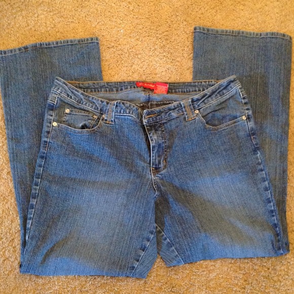 Plus size stretch denim jeans