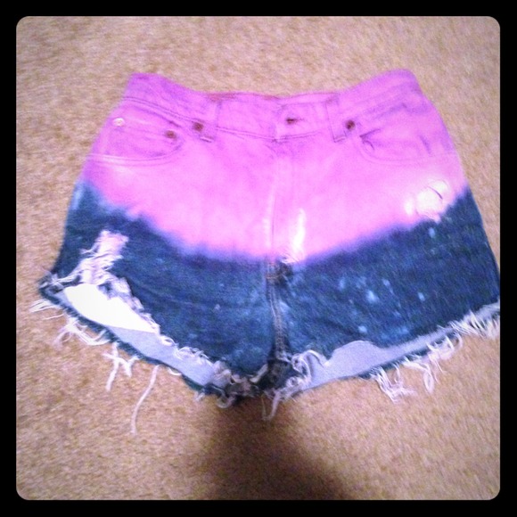 🔴🔴SOLD🔴🔴 Cut up jean shorts