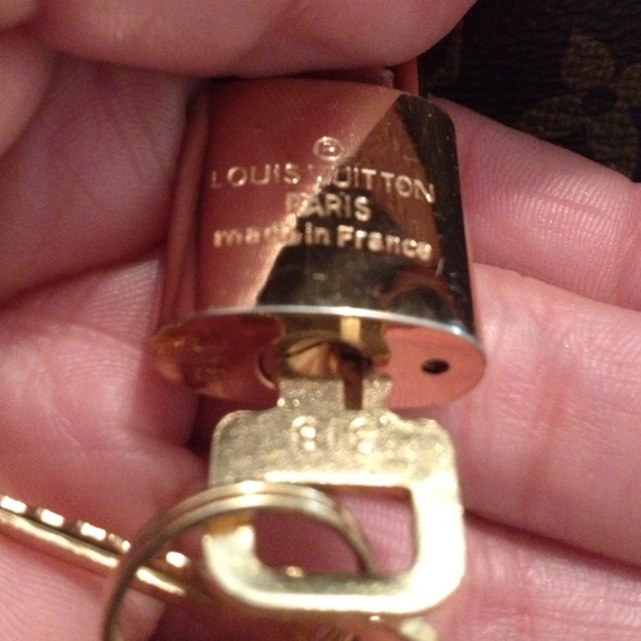 Pic - Picture 2 of 4