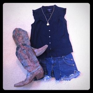 Navy Gap button-down sleeveless shirt