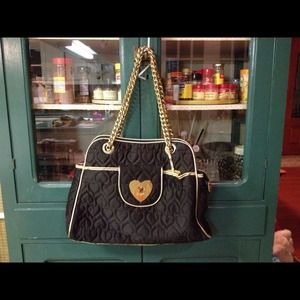 ❗PRICE REDUCED❗Black Betsey Johnson purse