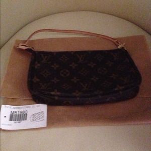Authentic Louis Vuitton Accessoires Pochette