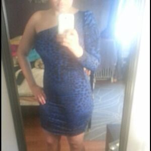 Model pic f21 leopard dress size large